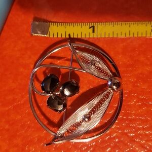 Vtg Sorrento Sterling Silver Hematite Brooch pin 3 stones filagree leaf signed